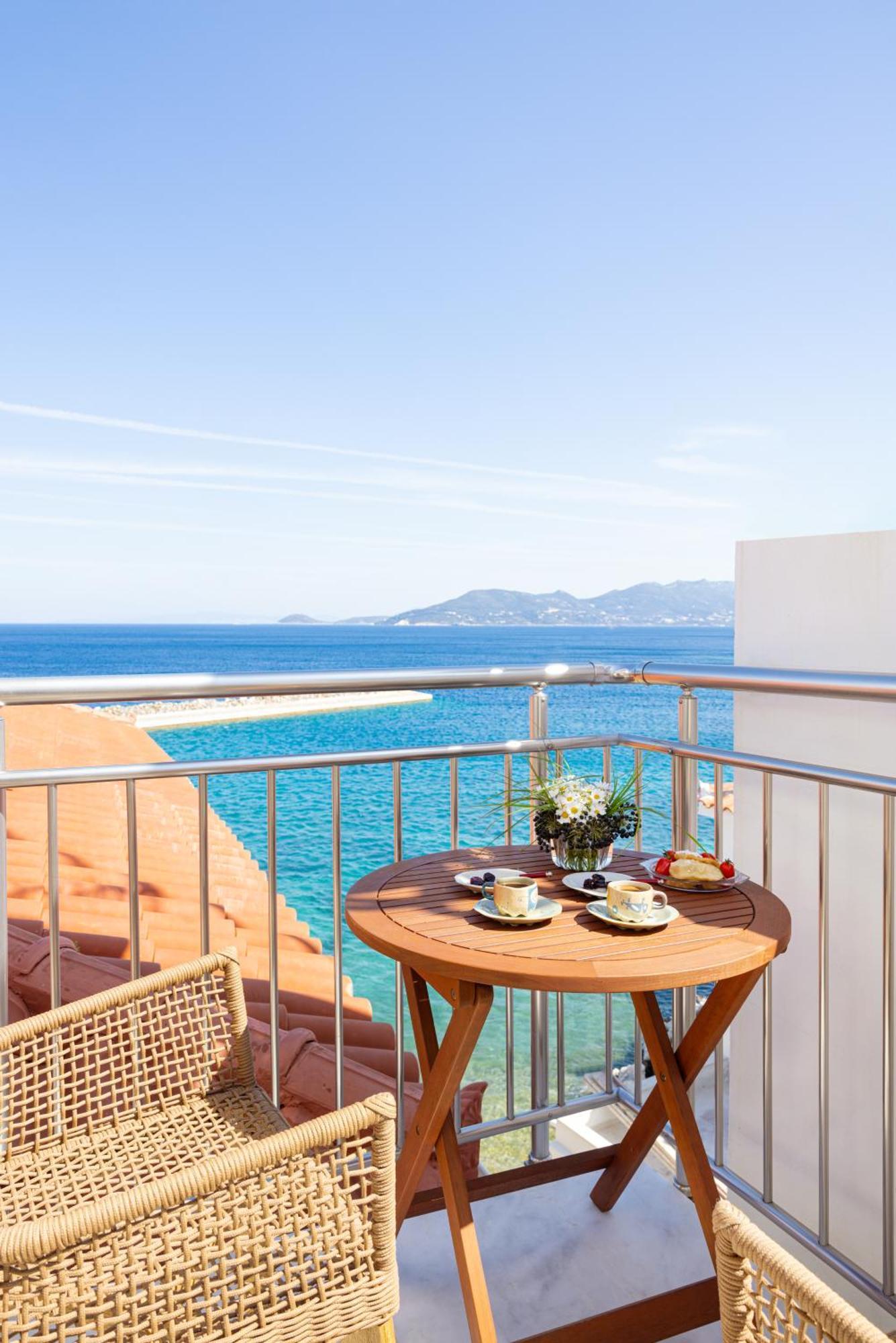 Eftopia Beachfront *
